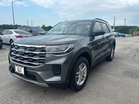 New 2026 Ford Explorer Active AWD/4WD image 7