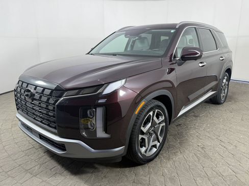 Used 2023 Hyundai Palisade SEL w/ Premium Package AWD/4WD image 3