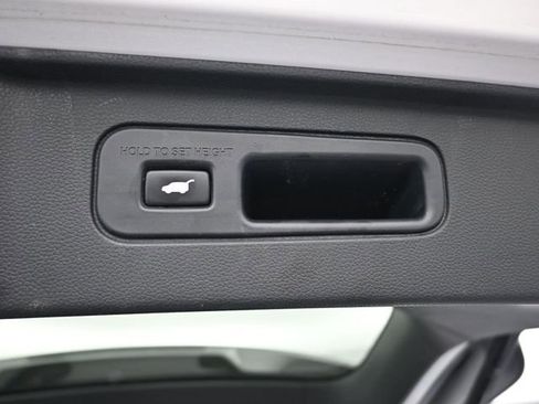 Used 2023 Honda Pilot Touring image 40