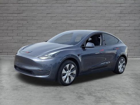 Used 2023 Tesla Model Y Long Range AWD/4WD image 5
