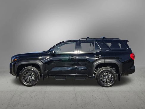 Used 2025 Toyota 4Runner SR5 image 3