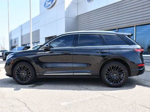 Used 2021 Lincoln Corsair Reserve w/ Equipment Group 201A image 3