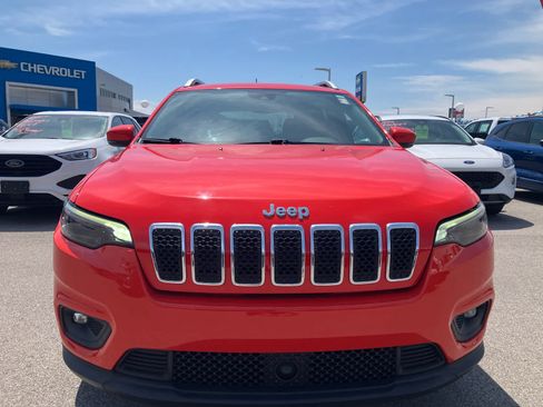 Used 2021 Jeep Cherokee Latitude Lux w/ Comfort/Convenience Group FWD image 2