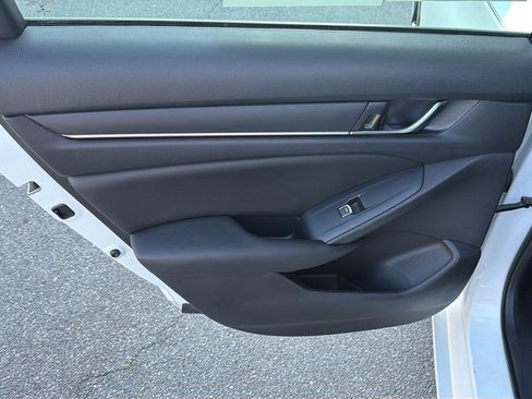 Used 2022 Honda Accord Sport image 17