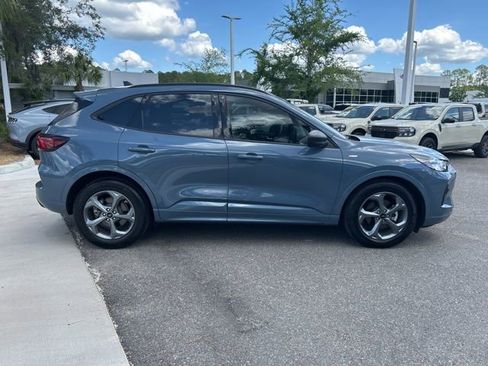 Certified 2023 Ford Escape ST-Line w/ Tech Pack #1 FWD image 3