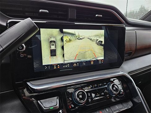 Used 2024 GMC Sierra 3500 Denali Ultimate image 27