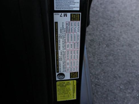Used 2011 Lexus CT 200h Premium w/ Leather Pkg FWD image 34