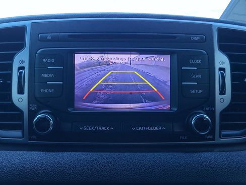 Used 2018 Kia Sportage LX image 15