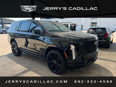 Used 2026 Cadillac Escalade Platinum Sport AWD/4WD image 4