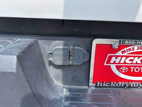 Used 2024 Toyota Tacoma TRD Off-Road AWD/4WD image 9