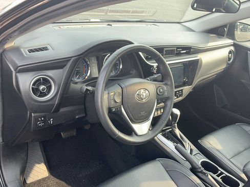 Used 2018 Toyota Corolla XLE FWD image 16