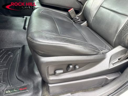Used 2018 Chevrolet Silverado 1500 LT w/ All Star Edition AWD/4WD image 16