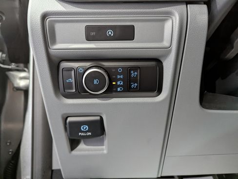 Used 2025 Ford F150 XLT w/ Equipment Group 301A Standard AWD/4WD image 17