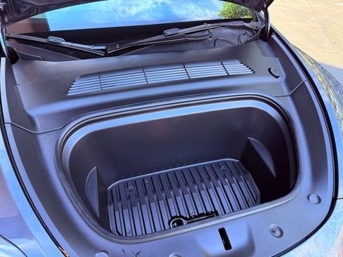 Used 2022 Tesla Model Y Performance image 31