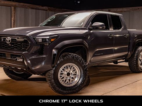 Used 2024 Toyota Tacoma TRD Off-Road image 5