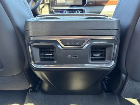 Used 2025 GMC Sierra 2500 Denali Ultimate image 24