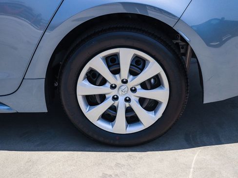 Used 2025 Toyota Corolla LE FWD image 9