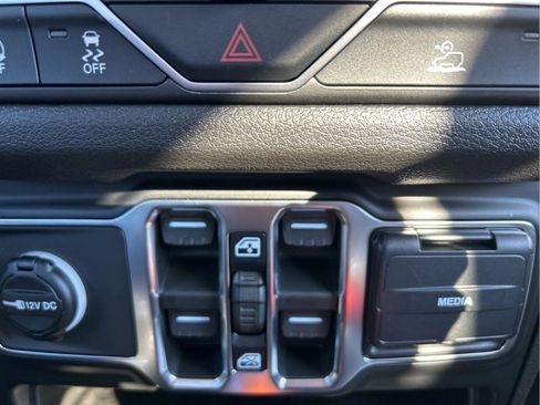 New 2026 Jeep Gladiator Sport AWD/4WD image 20