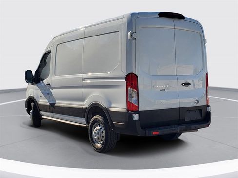 Used 2023 Ford Transit 250 Medium Roof AWD image 4