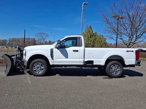 Used 2025 Ford F350 XLT w/ Snow Plow Prep Package image 8