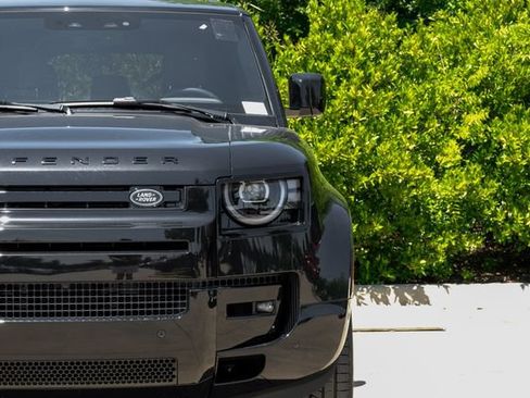 New 2026 Land Rover Defender 110 X-Dynamic SE AWD/4WD image 57