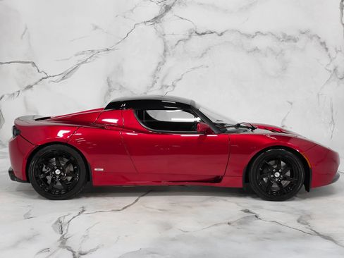 Used 2010 Tesla Roadster Sport RWD image 18