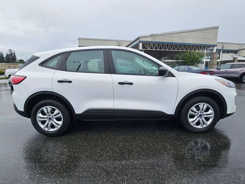 Used 2022 Ford Escape S AWD/4WD image 2