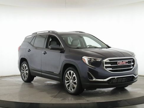 Used 2019 GMC Terrain SLT w/ Preferred Package image 2