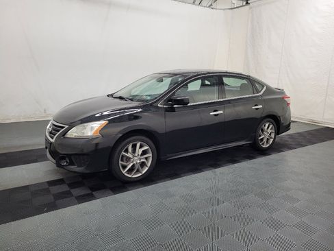 Used 2014 Nissan Sentra SR w/ Premium Package FWD image 2