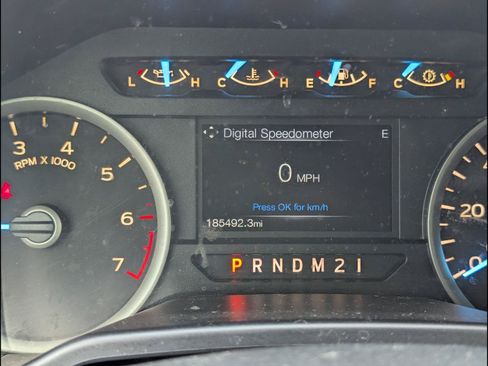 Used 2017 Ford F150 XLT w/ Equipment Group 302A Luxury AWD/4WD image 10
