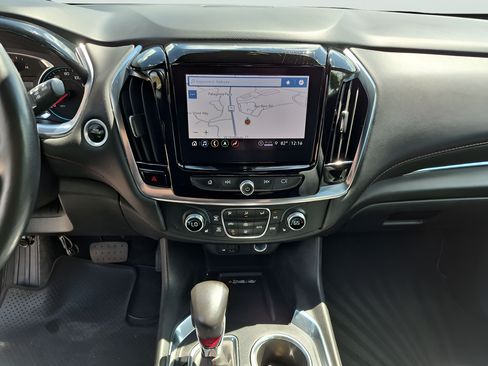 Used 2022 Chevrolet Traverse RS FWD image 27