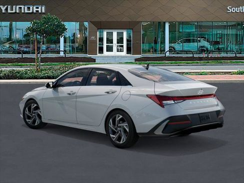 New 2026 Hyundai Elantra Limited image 5