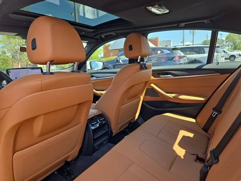 Used 2023 BMW 530i xDrive AWD/4WD image 30