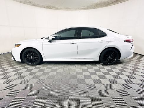 Used 2022 Toyota Camry XSE w/ Navigation Package FWD image 6
