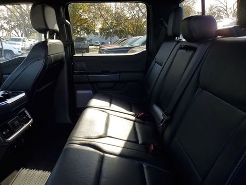 Used 2025 Ford F150 Lariat w/ Equipment Group 501A Mid image 11