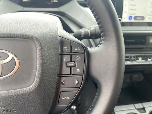 Used 2025 Toyota Prius LE image 10