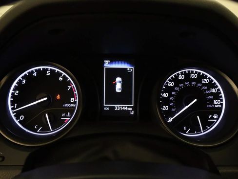 Used 2022 Toyota Camry SE FWD image 5