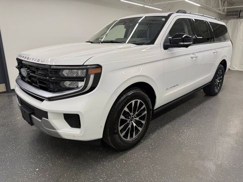 Used 2025 Ford Expedition Max Platinum AWD/4WD image 4