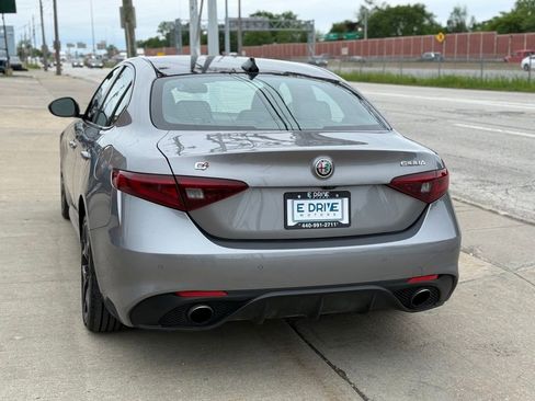 Used 2020 Alfa Romeo Giulia AWD w/ Quick Order Package 22J Sport image 9