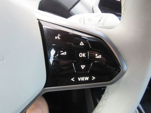 Used 2021 Volkswagen ID.4 1st Edition image 38