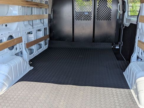 Used 2024 Ford Transit 250 Low Roof w/ Exterior Upgrade Package RWD image 15
