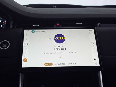 Used 2024 Land Rover Discovery Sport S image 25