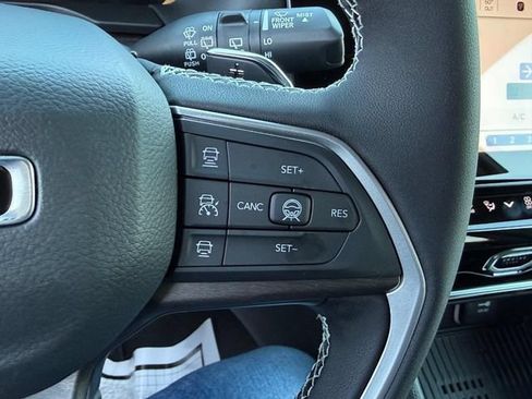 New 2026 Jeep Grand Cherokee Altitude AWD/4WD image 22
