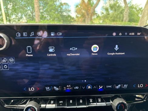 Used 2025 Chevrolet Blazer EV RS RWD image 43