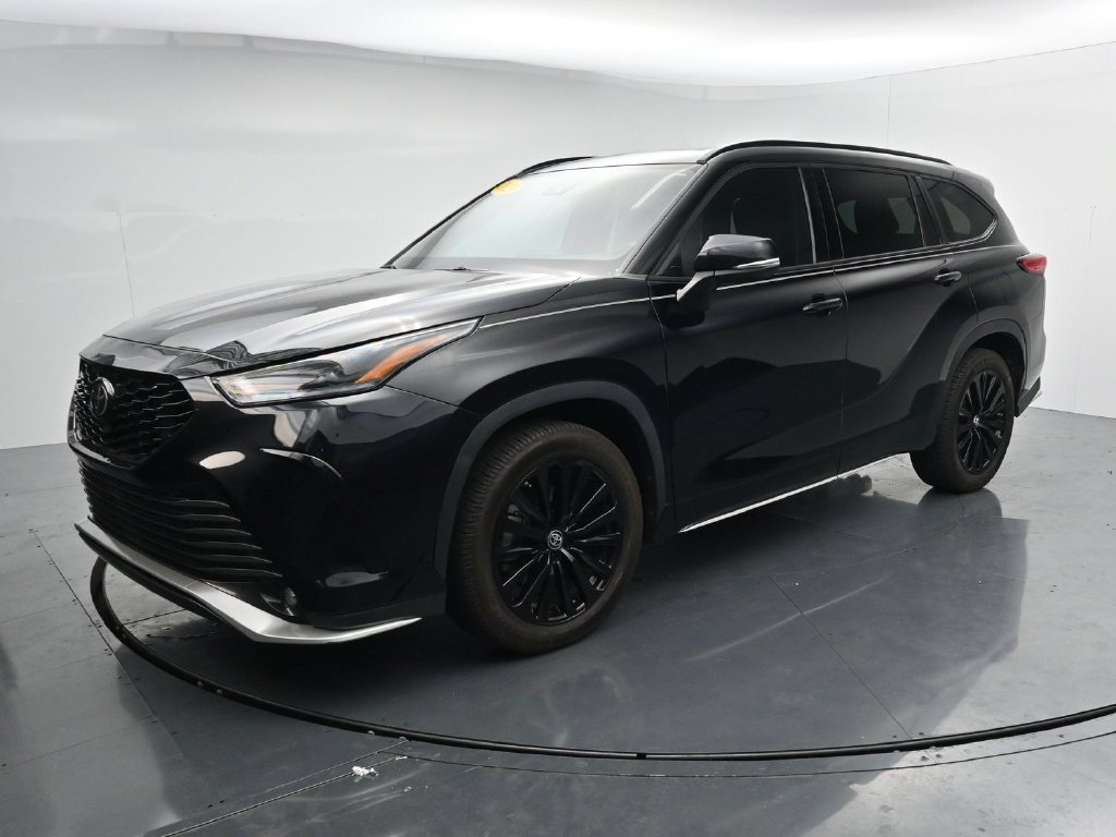Used 2023 Toyota Highlander XSE FWD image 4