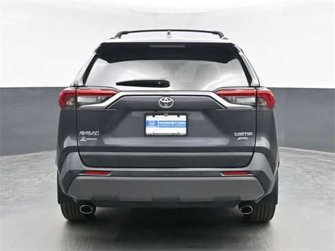 Used 2019 Toyota RAV4 Limited w/ Advanced Technology Package image 11