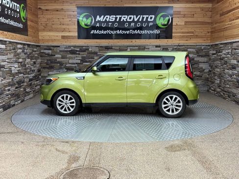 Used 2018 Kia Soul + FWD image 6