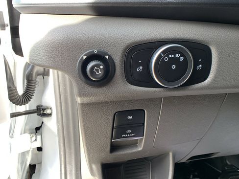 Used 2023 Ford Transit 350 XL image 9