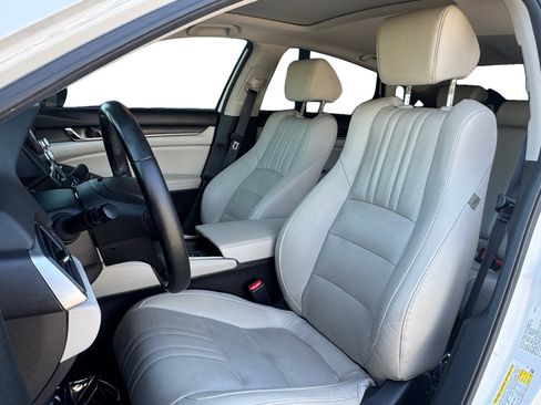 Used 2021 Honda Accord EX-L image 9