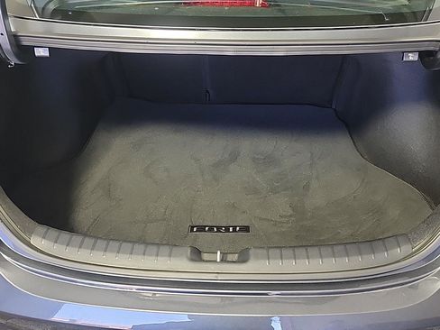 Used 2023 Kia Forte GT-Line image 9